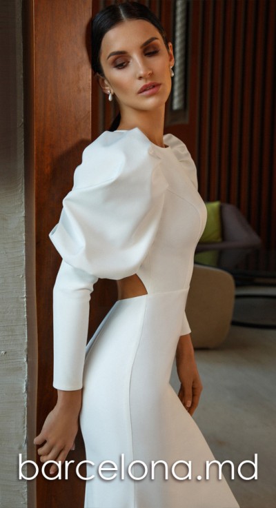 Rochia de mireasă LA ROSA din colecția 2022 exclusiv în salonul “BARCELONA”!