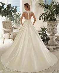 Свадебное платье в салоне 