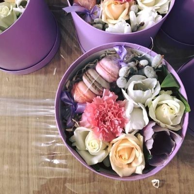 Cutie Mix Cu Macarons oferită de Bantik.md