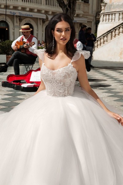 Свадебное платье Domenica в салоне ”Casa Miresei Lavinia”