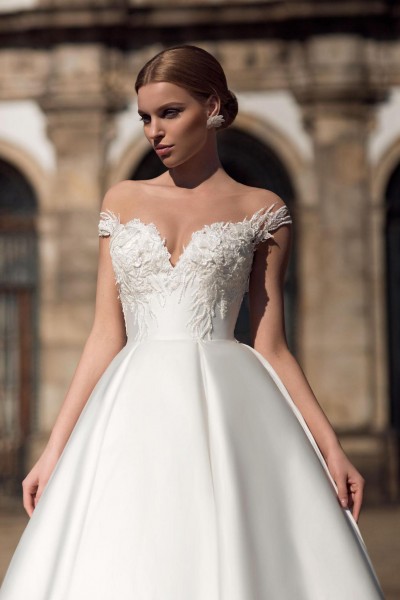 Kaitlyn, colecția Ricca Sposa 2019  în salonul ”WhiteRose”