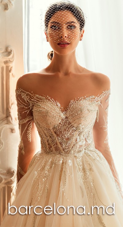 Свадебное платье SOFIA  из коллекции 2022 только в салоне “BARCELONA”!
